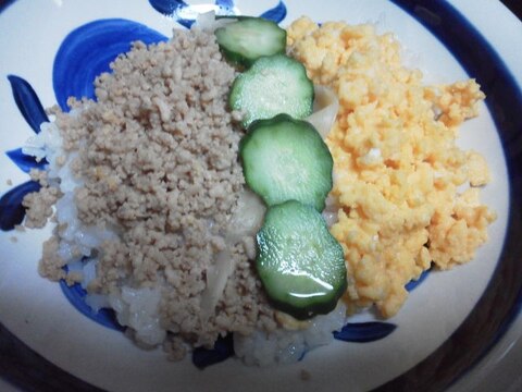 鶏と卵のシンプルそぼろ丼